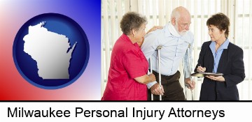 injured person consulting with a personal injury attorney in Milwaukee, WI